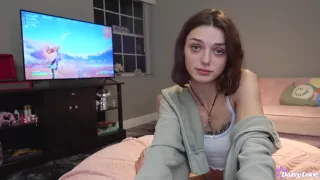 Shrooms Q – Distracting Big Stepbro From Gaming with My Tight Pussy