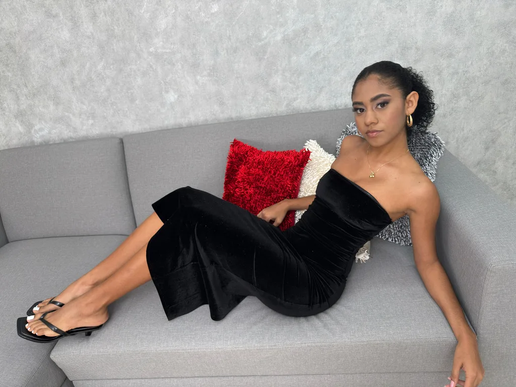 Meicy Milu – sexy teen latina meicy milu firts DP BBC hard domination
