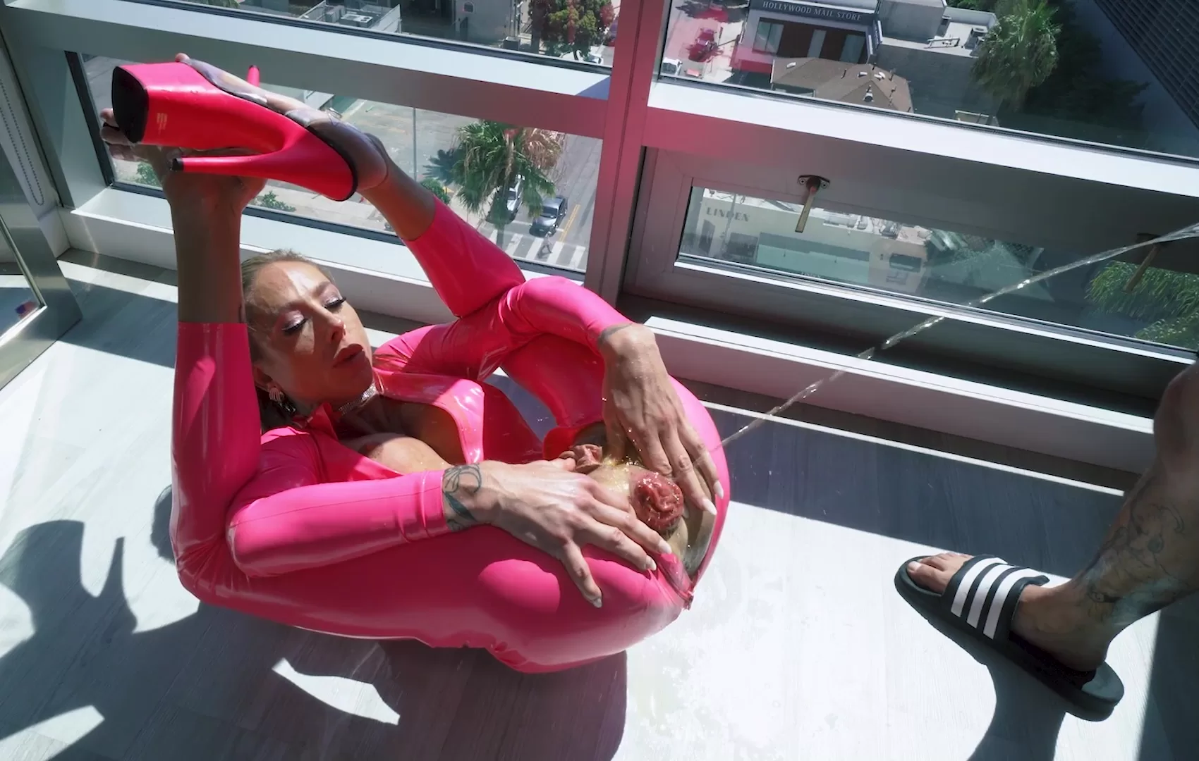 Angie Bloom – ANAL SEX DOLL with WATER SPORTS PROLAPSE